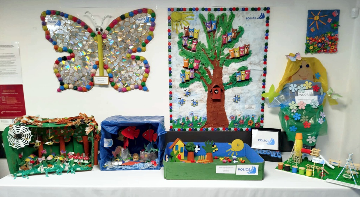 Prace wykonane z odpadów - na wystawie