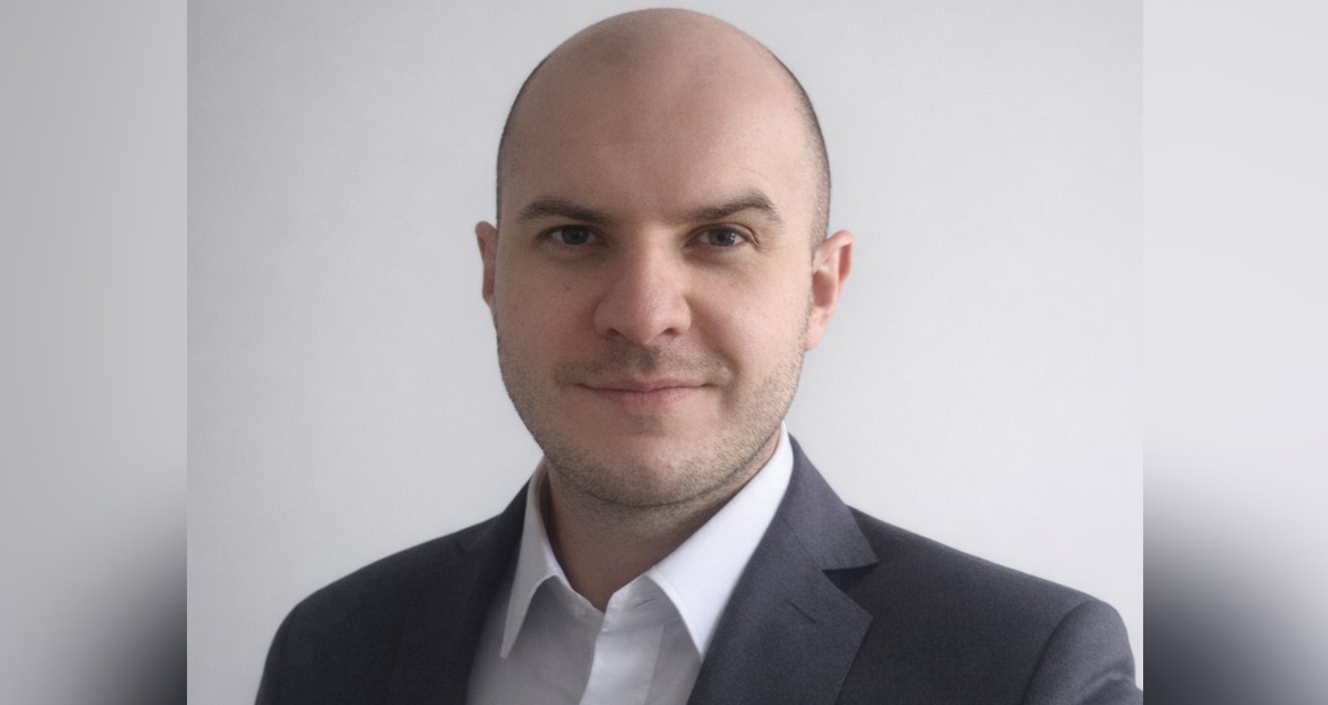 Na zdjęciu Radosław Mikołajczyk zastępca burmistrza Polic