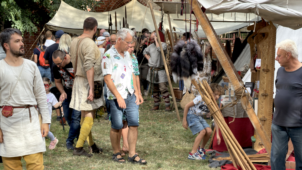 Jarmark Augustiański w historycznej scenerii Jasienicy