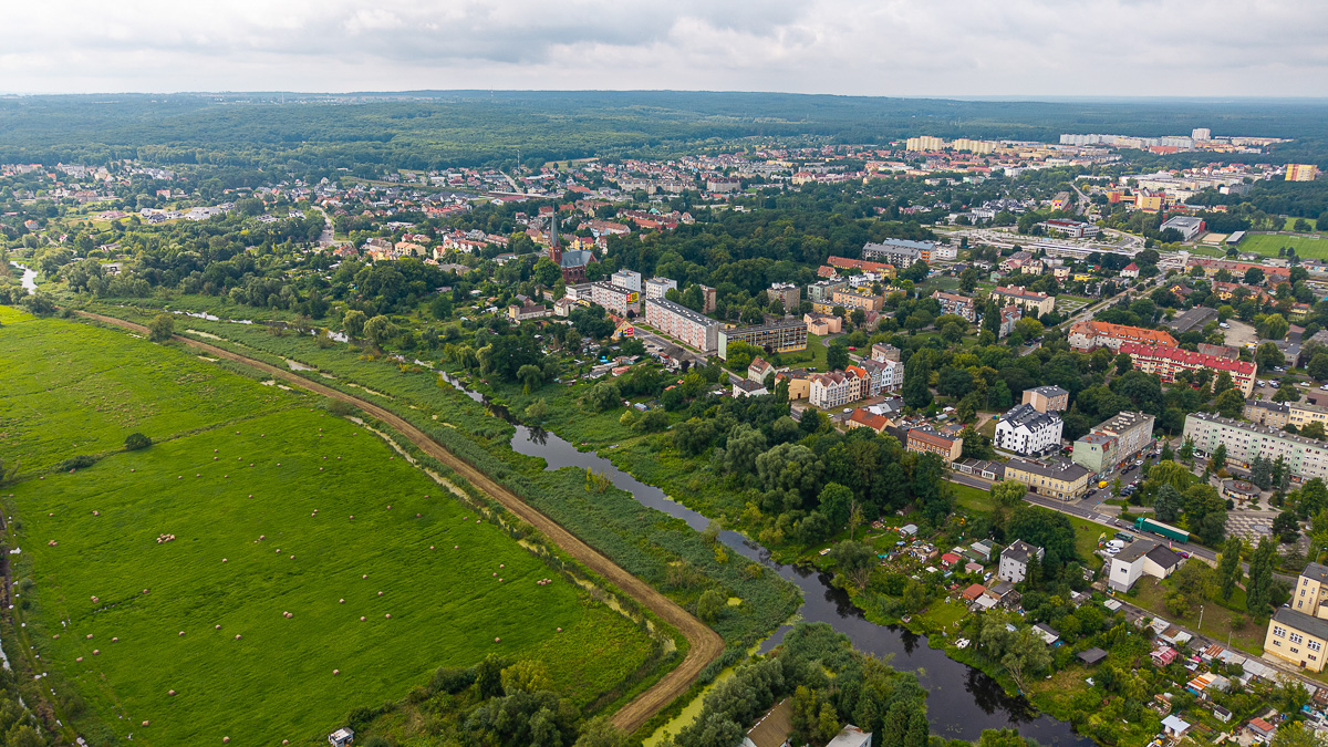 Widok na Police z lotu ptaka - na pierwszym planie Łarpia