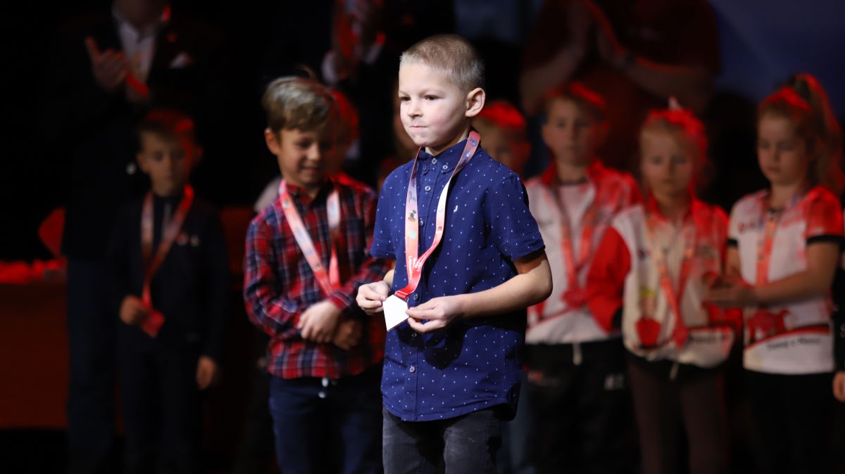 Młodzi lekkoatleci nagrodzeni podczas uroczystej Gali KS Police