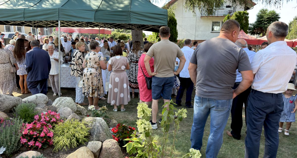 Mieszkańcy Przęsocina na uroczystościach z okazji 80-lecia miejscowej parafii