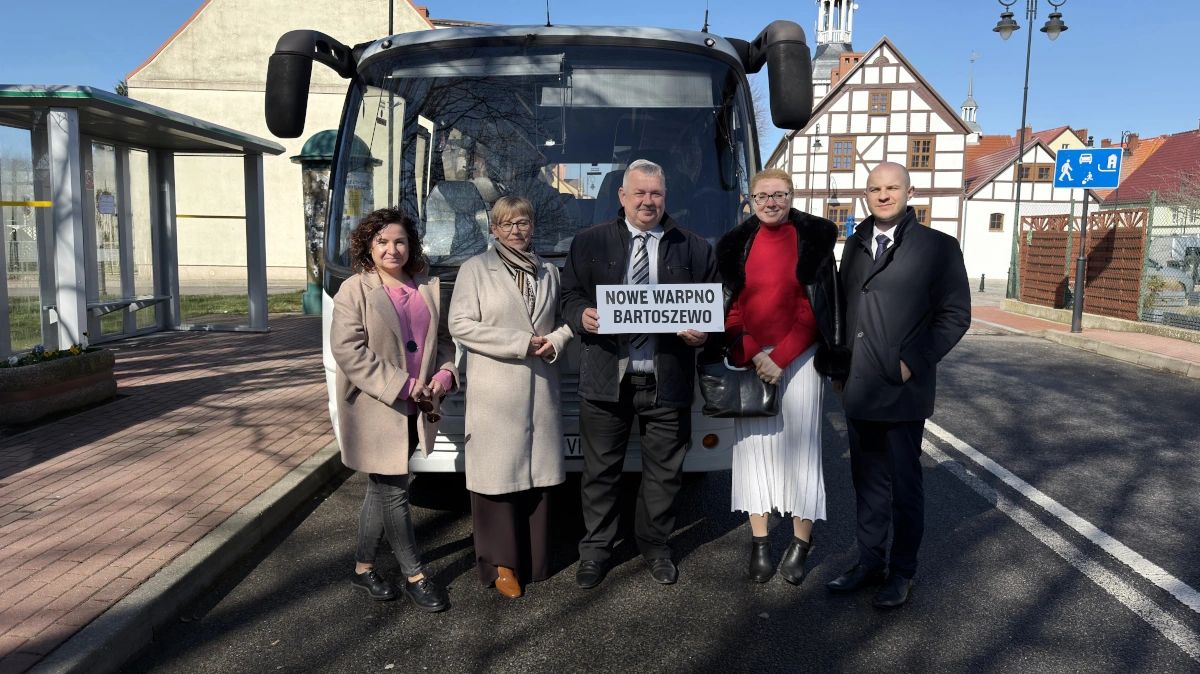 Linia autobusowa Nowe Warpno - Bartoszewo wystartowała