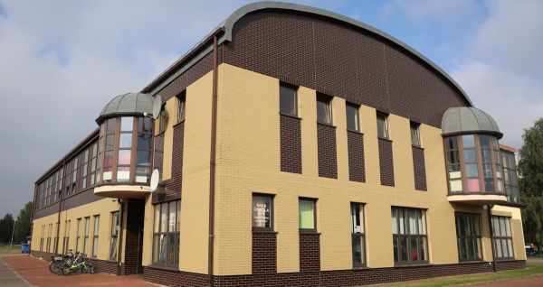 Budynek OSIR przy ul. Piaskowej w Policach