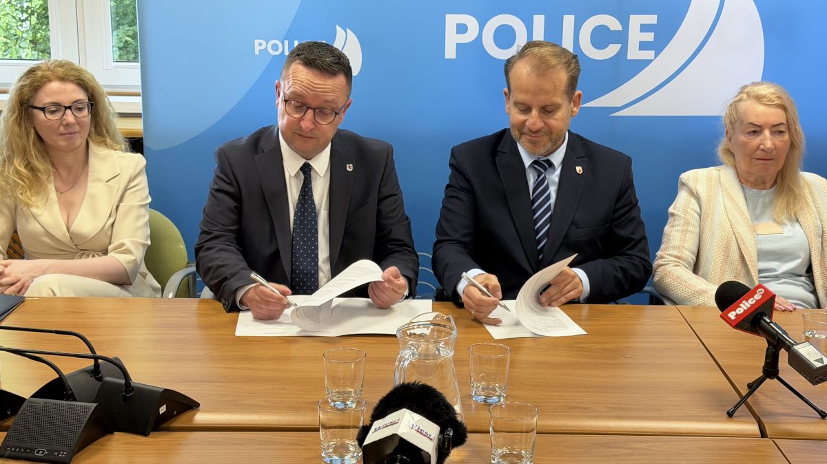 Podpisanie umowy na granty osiedlowe