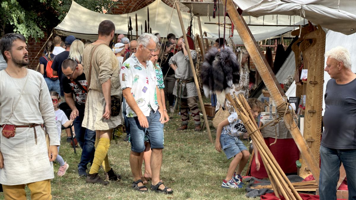 Jarmark Augustiański w historycznej scenerii Jasienicy