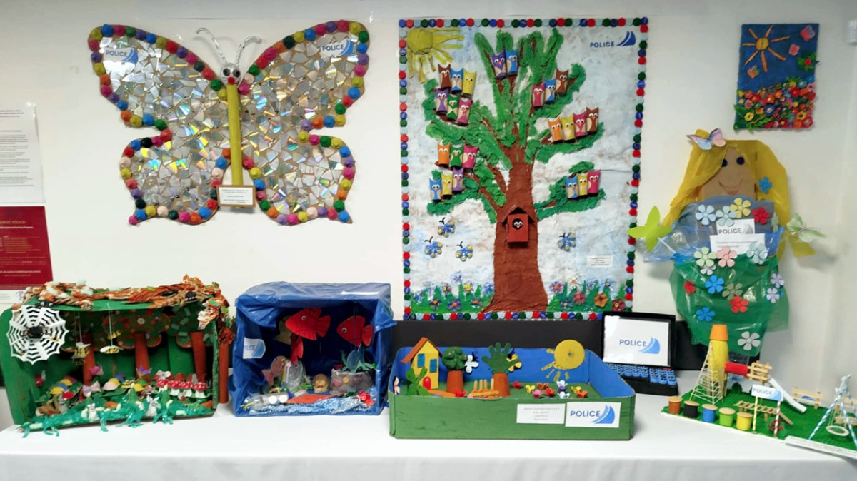 Prace wykonane z odpadów - na wystawie